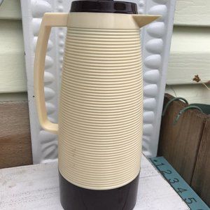 VTG 70s MCM Aladdin Hot Coffee Tea VACUUM PITCHER Brown Almond Movie Prop Camper